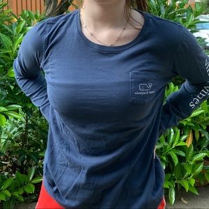 navy blue vineyard vines long sleeve shirt